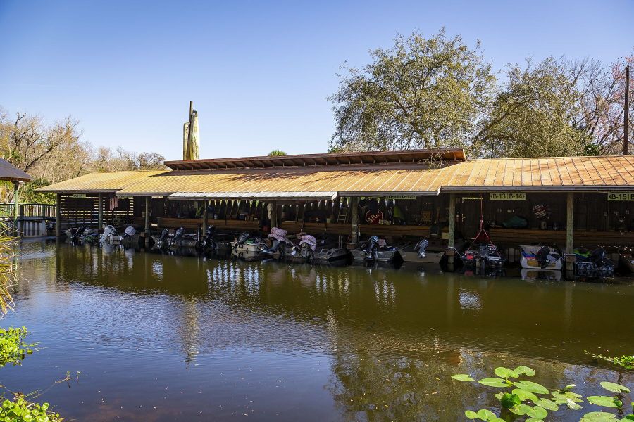 Image 54 of the Hidden Lake Townhomes community in Apopka, FL.
