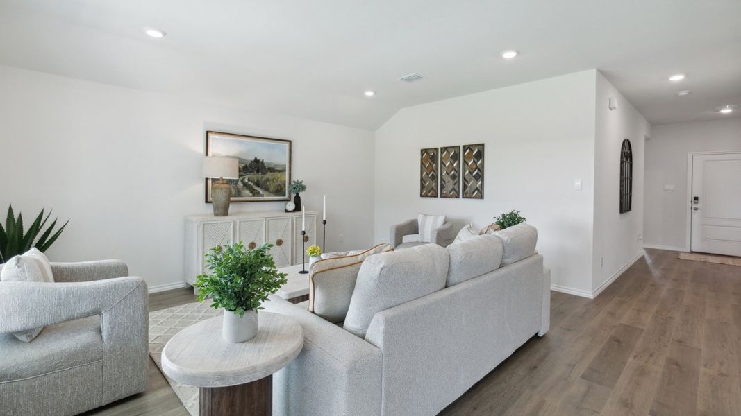 Furnished interior in a model home at Corsicana Commons in Corsicana (Image 10).
