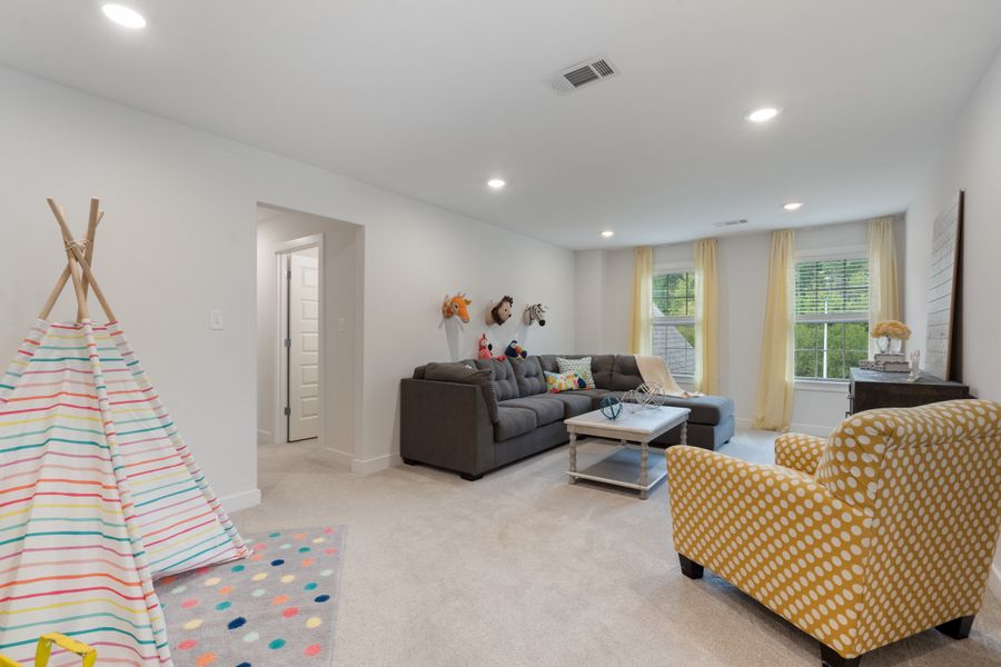 Furnished interior in a model home at White Oak in Arlington (Image 22). Furnished interior in a model home at White Oak in Arlington (Image 22).