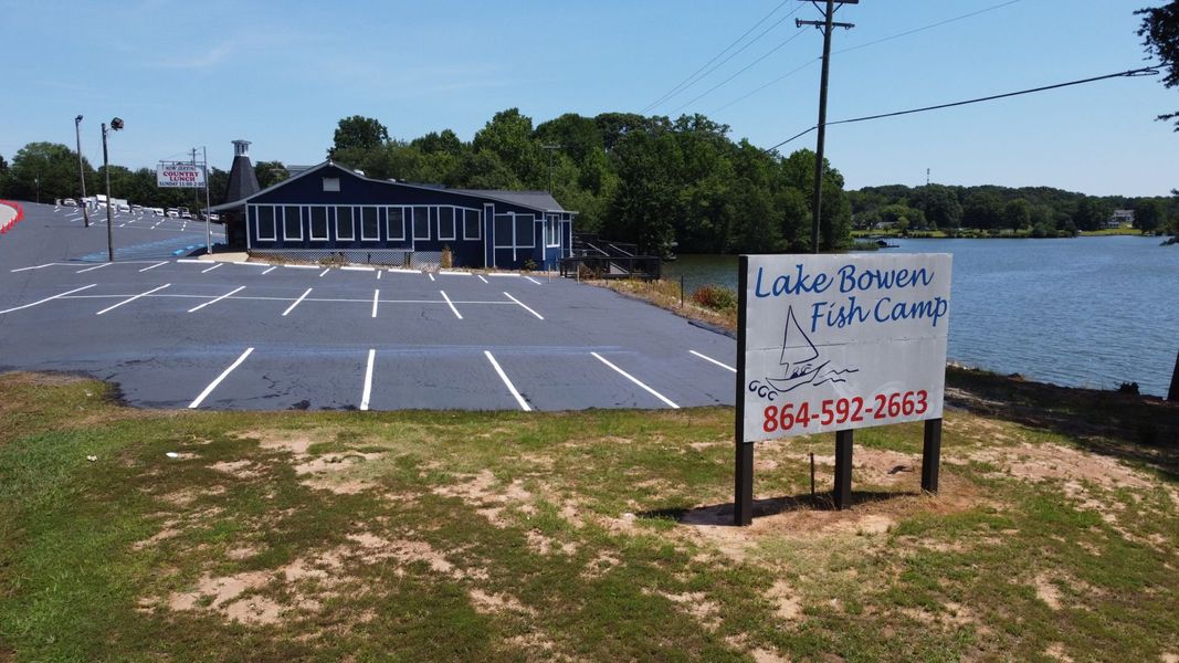 Front exterior of a home in the Zanes Creek community, located in Inman, SC (Image 8). Front exterior of a home in the Zanes Creek community, located in Inman, SC (Image 8).