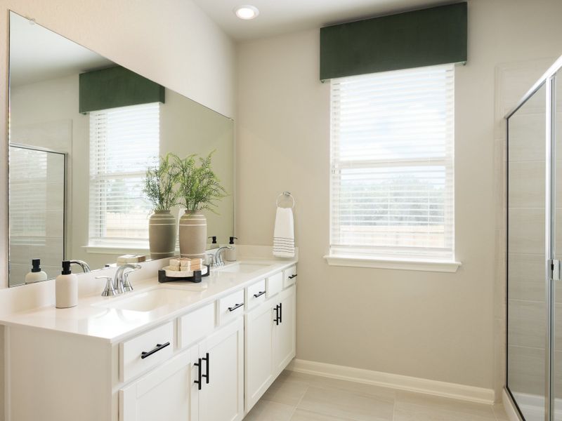 Primary suite bathroom in the Rio Grande floorplan at a Meritage Homes community.