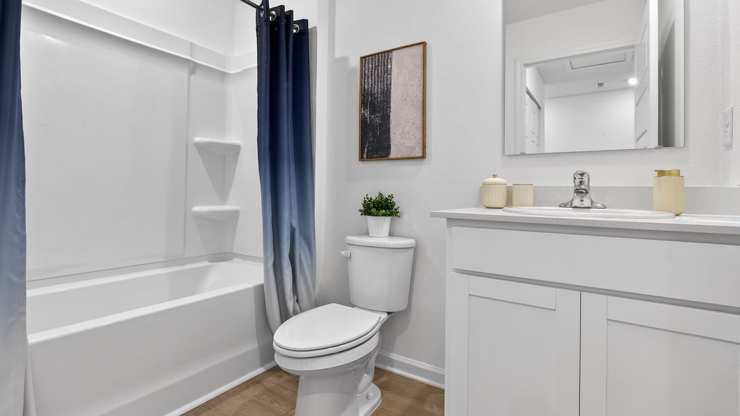 Furnished interior in a model home at Irongate Villas in Jacksonville (Image 27).