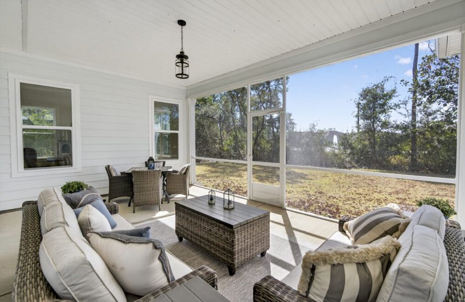 Exterior details of a home in Magnolia Bay Estates, Freeport (Image 4).