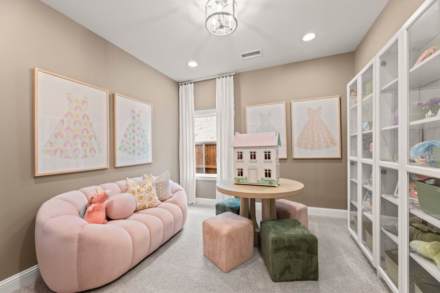 Furnished interior in a model home at Creekside in Royse City (Image 47).
