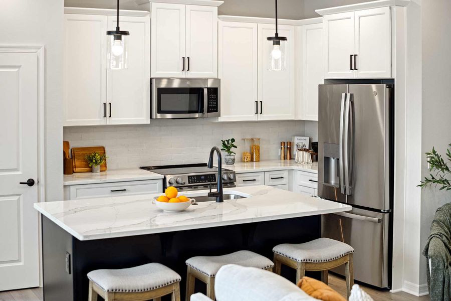 Furnished interior in a model home at Baldwin Crossing 22' in Orlando (Image 6).