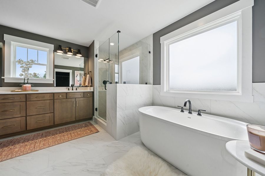 Yates II | Primary Bathroom