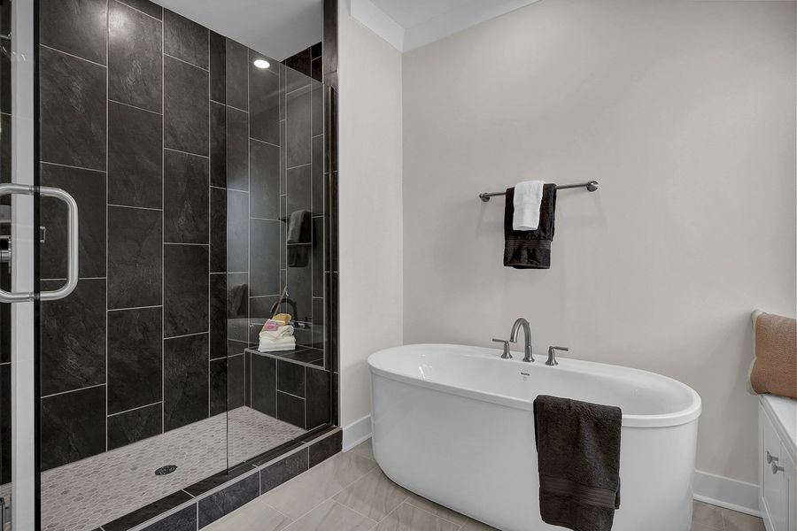 Warwick II | Primary Bathroom