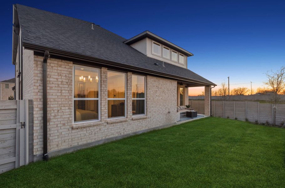 Exterior details of a home in Painted Tree - Woodland West, McKinney (Image 6).