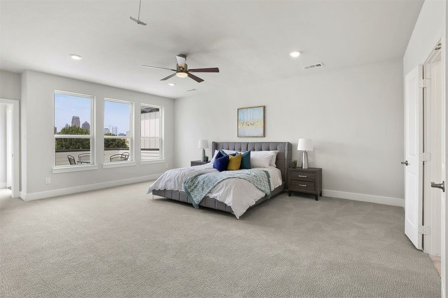 Image 6 of the Swiss Ave Crossing community in Dallas, TX.