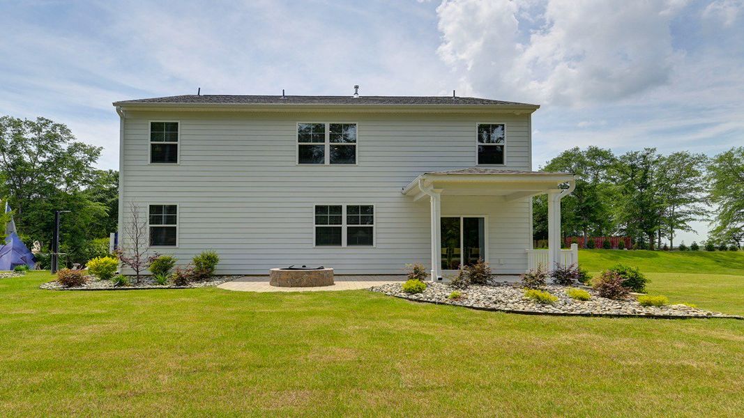 Front exterior of a home in the Leatherstone community, located in Blythewood, SC (Image 8).
