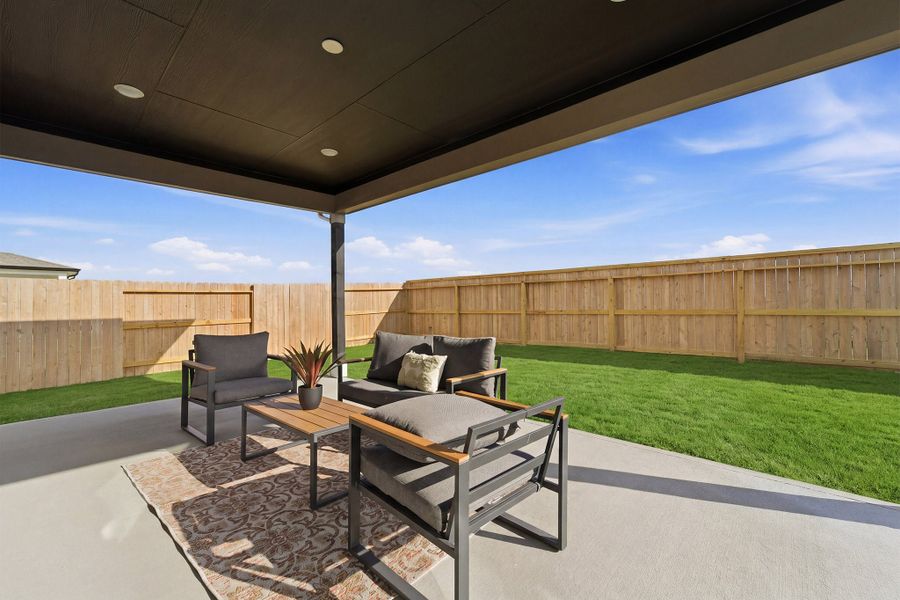 Exterior details of a home in Ashland, Angleton (Image 20).
