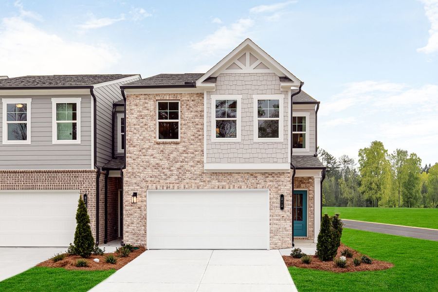 Spacious 3 Bedroom Townhomes