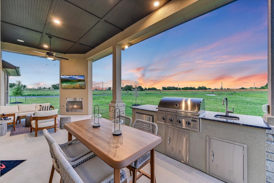 Exterior details of a home in Scofield Farms Estates, Georgetown (Image 4).