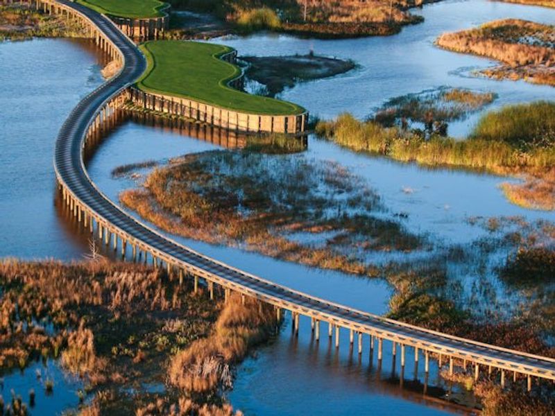 Natural surroundings and green spaces near Tesoro Club in Port St. Lucie, FL (Image 50).