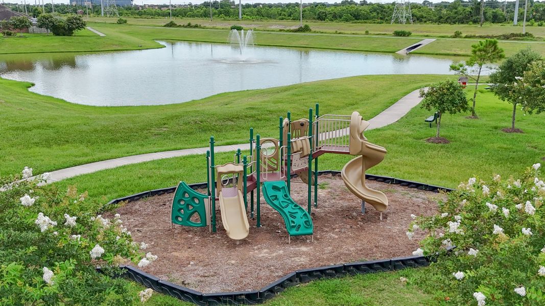 Pearlbrook Amenities - Playground and Pond