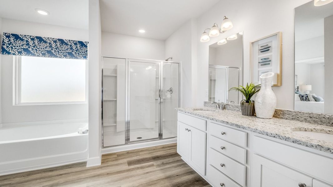 Furnished interior in a model home at Hodges Bayou Plantation in Panama City (Image 6).