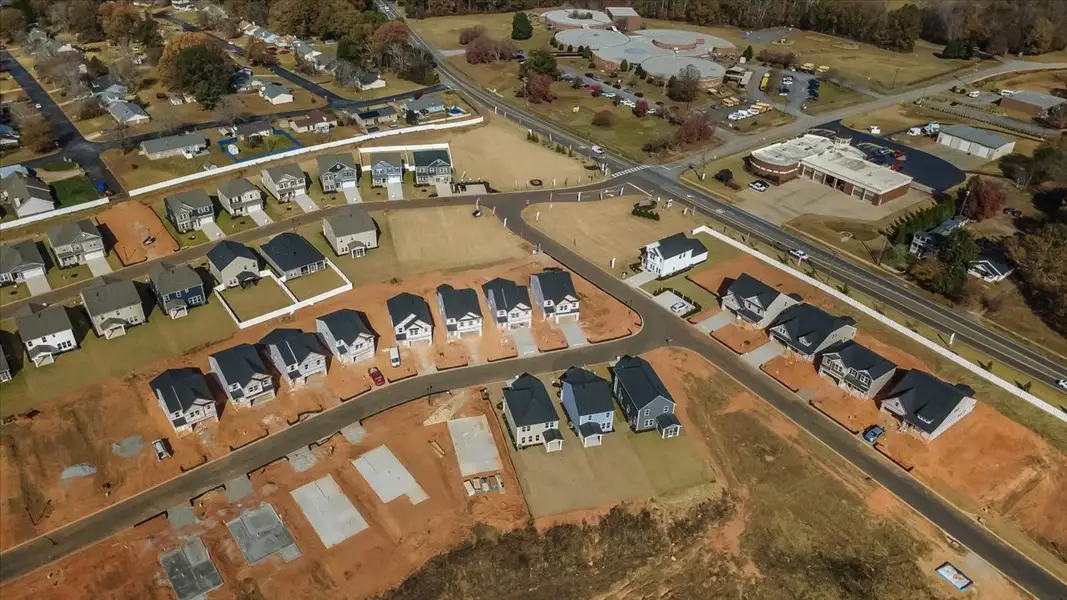 Aerial view of the Halton Oaks community in Spartanburg, SC, showing layout and nearby surroundings (Image 1). Aerial view of the Halton Oaks community in Spartanburg, SC, showing layout and nearby surroundings (Image 1).