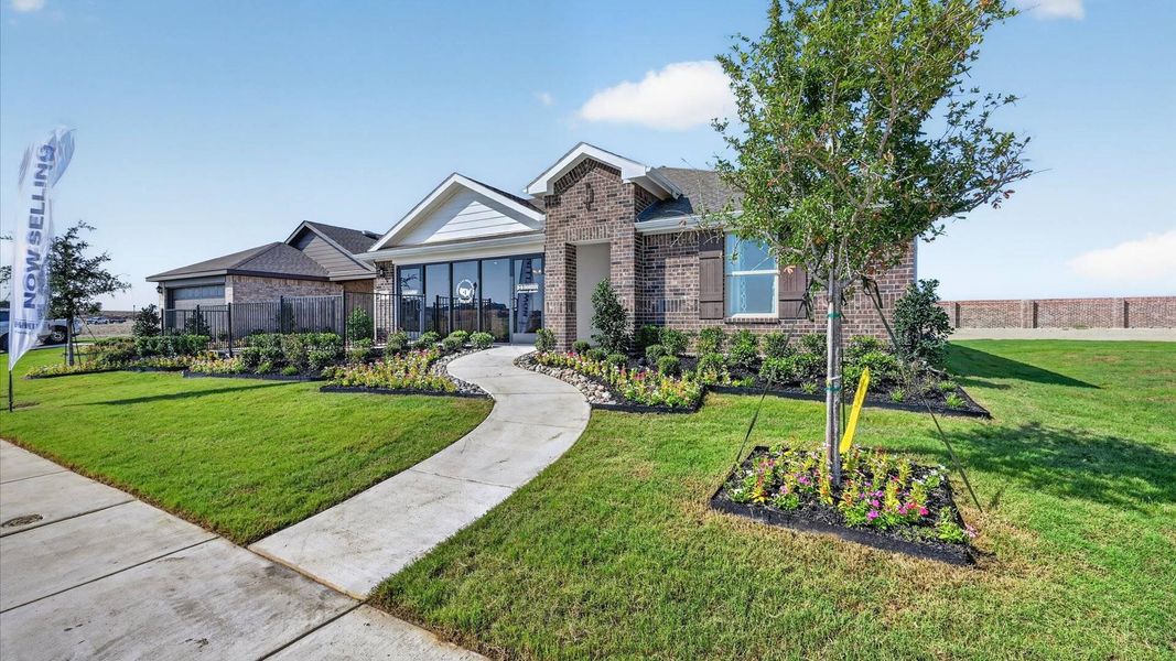 Front exterior of a home in the The Hills at Reunion community, located in Newark, TX (Image 3).