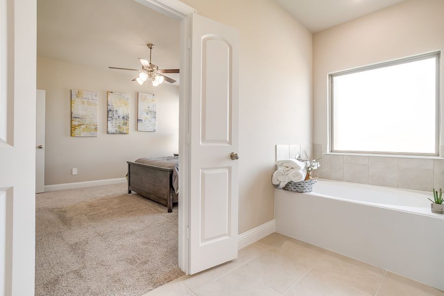 Furnished interior in a model home at Summerwood in Red Oak (Image 36). Furnished interior in a model home at Summerwood in Red Oak (Image 36).