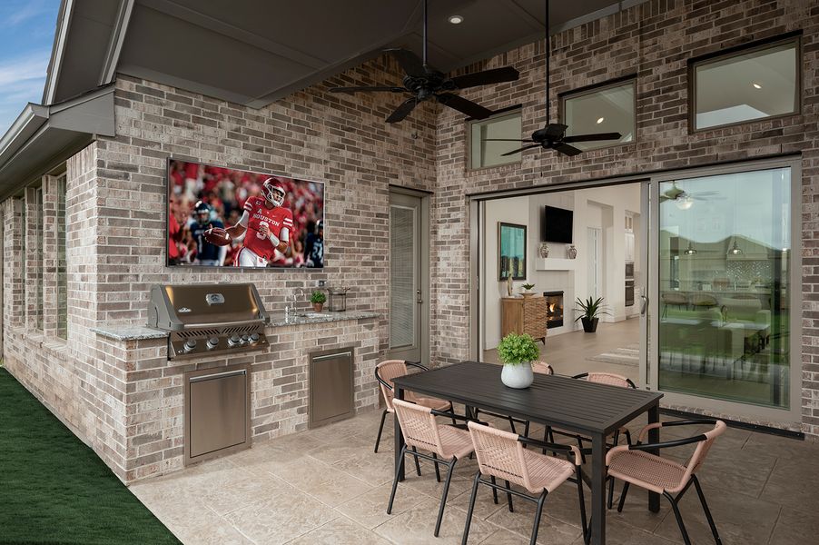 Furnished interior in a model home at Meridiana 60' in Manvel (Image 24).