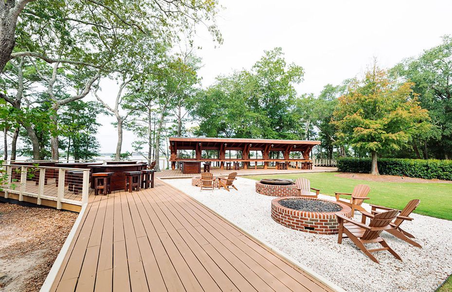 Image 15 of the Lakeside Townes at Riverlights community in Wilmington, NC.