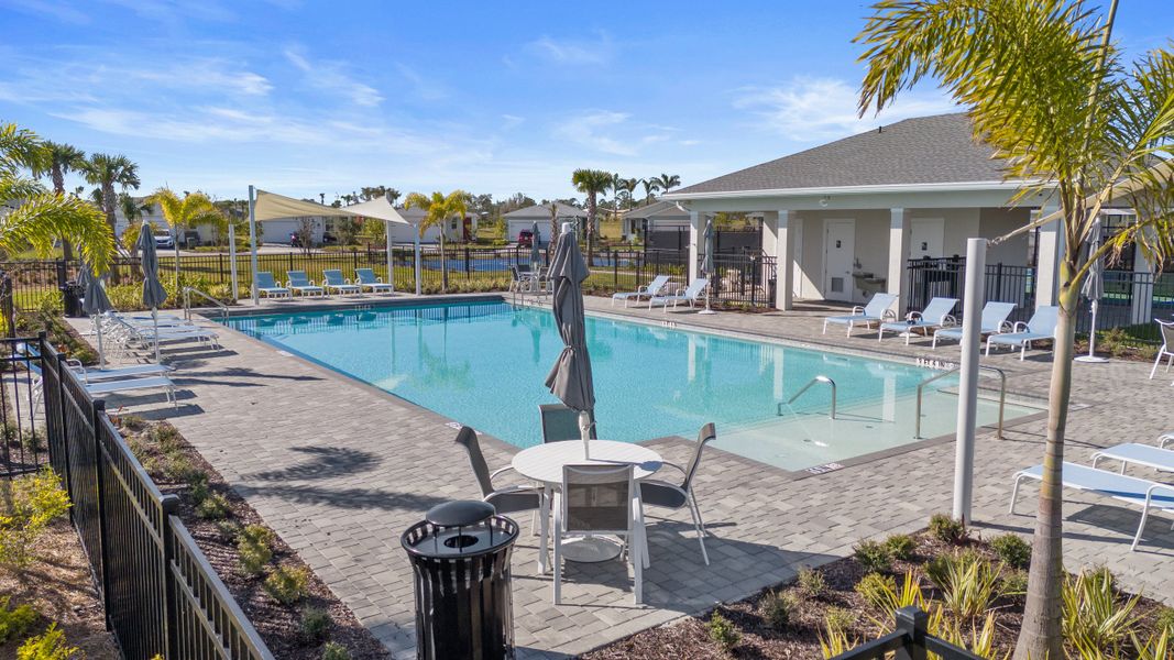 Crescent Lakes Amenity