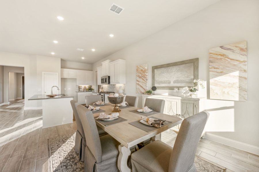 Timberbrook Caraway. Bloomfield Homes - New Homes in Dallas Fort Worth, Texas