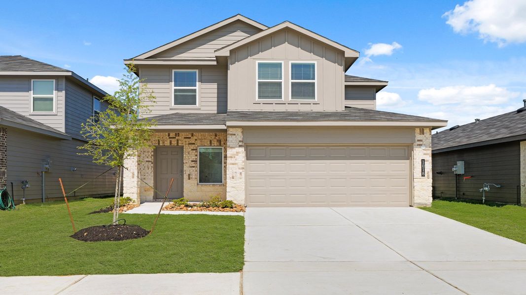 Front exterior of a home in the Legacy Park community, located in Houston, TX (Image 3).