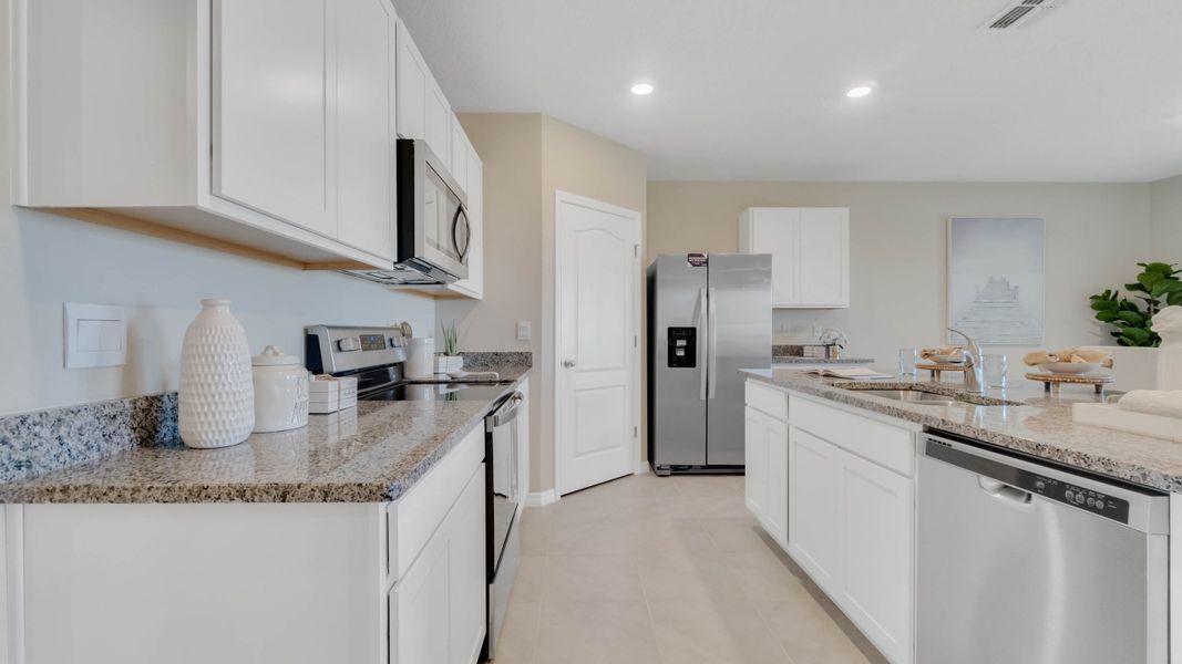 Image 14 of the Forest Lake community in Davenport, FL.