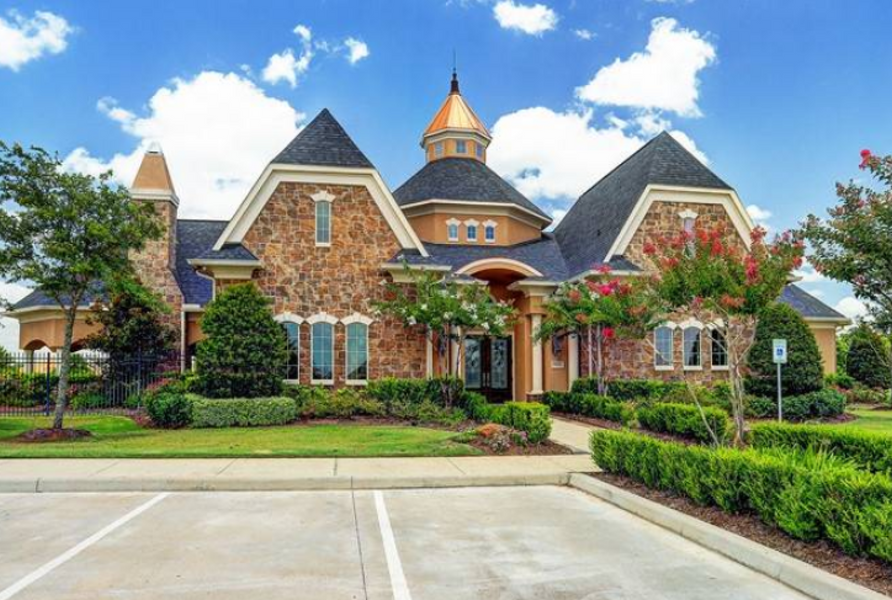 Image 3 of the Providence at Kingdom Heights community in Rosenberg, TX.