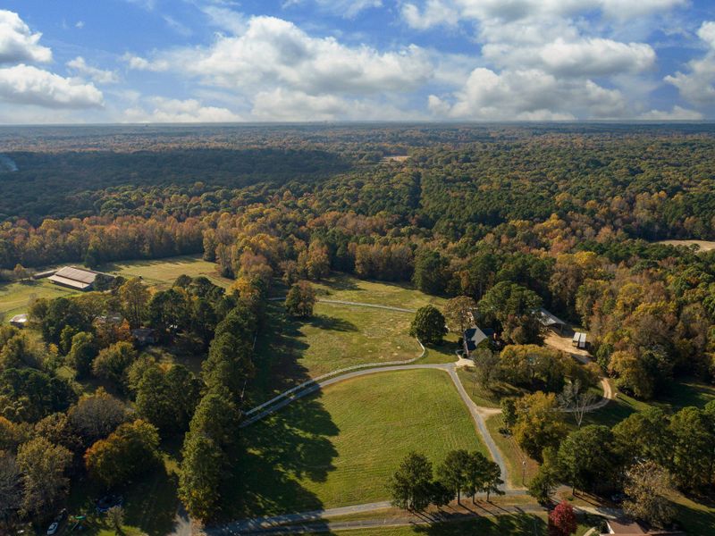 Natural surroundings and green spaces near Foxridge Meadow in Indian Trail, NC (Image 9).