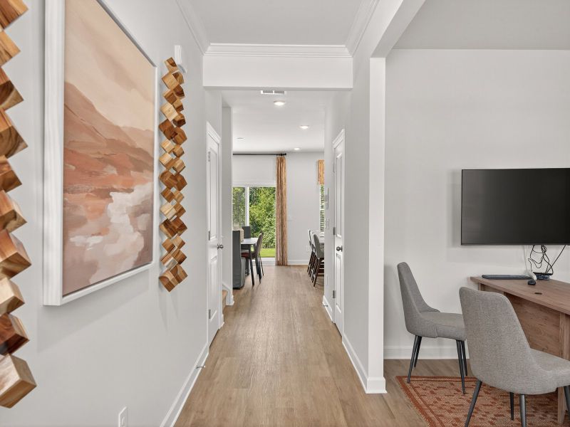 Step inside the Dakota floorplan.