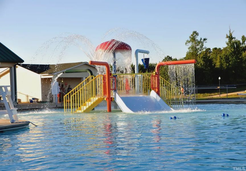 Image 4 of the Riverwood Golf Club community in Clayton, NC.