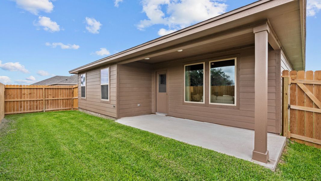 Exterior details of a home in The Cottages, Corpus Christi (Image 7).