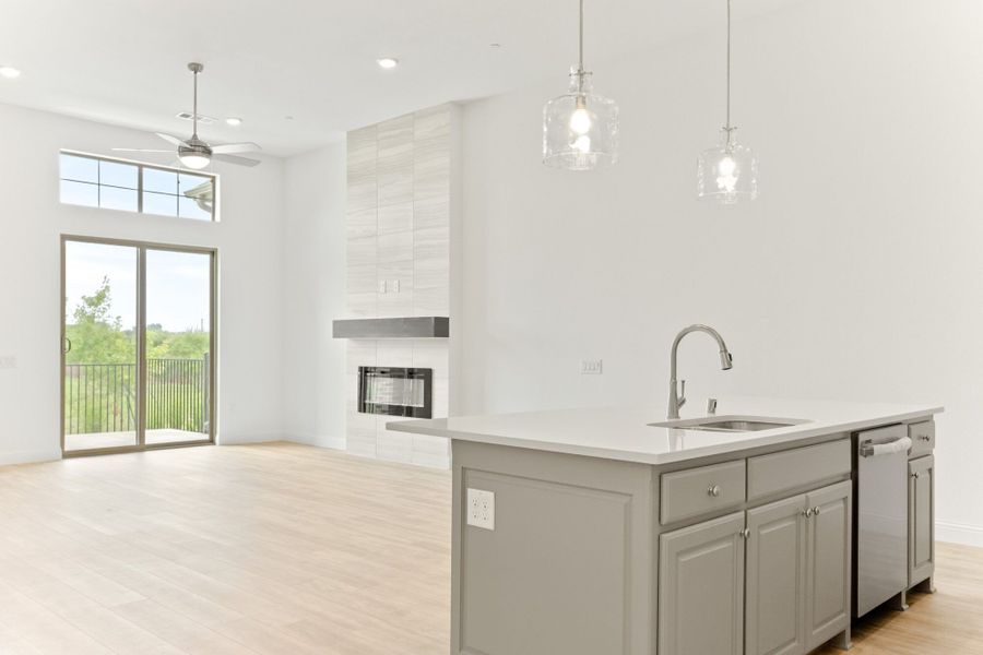 Mira Lagos Villas,75054