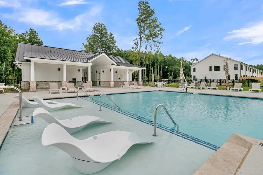 Community Pool and Cabana | Pineland Preserve