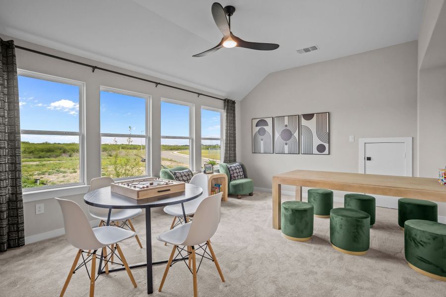 Furnished interior in a model home at The Parklands in Santa Clara (Image 23). Furnished interior in a model home at The Parklands in Santa Clara (Image 23).