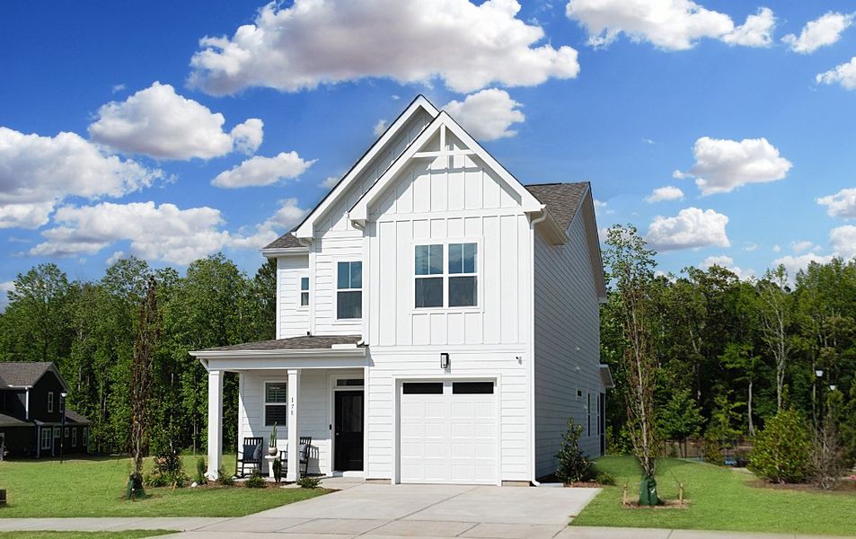 Front exterior of a home in the Bedford community, located in Raeford, NC (Image 18).