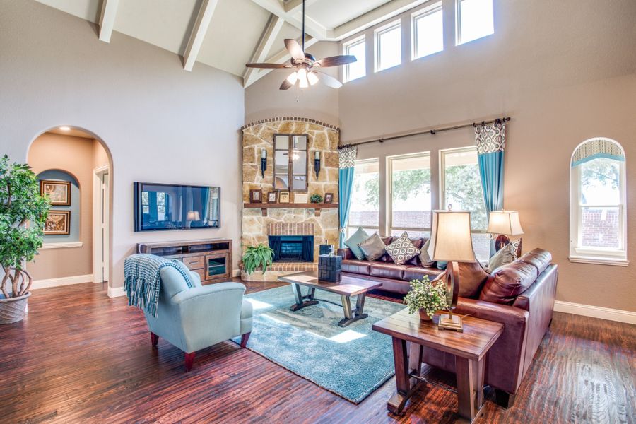 Image 14 of the Autumn Run community in Midlothian, TX.