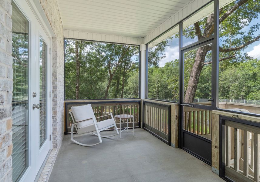 Exterior details of a home in Cantonment, Cantonment (Image 3).