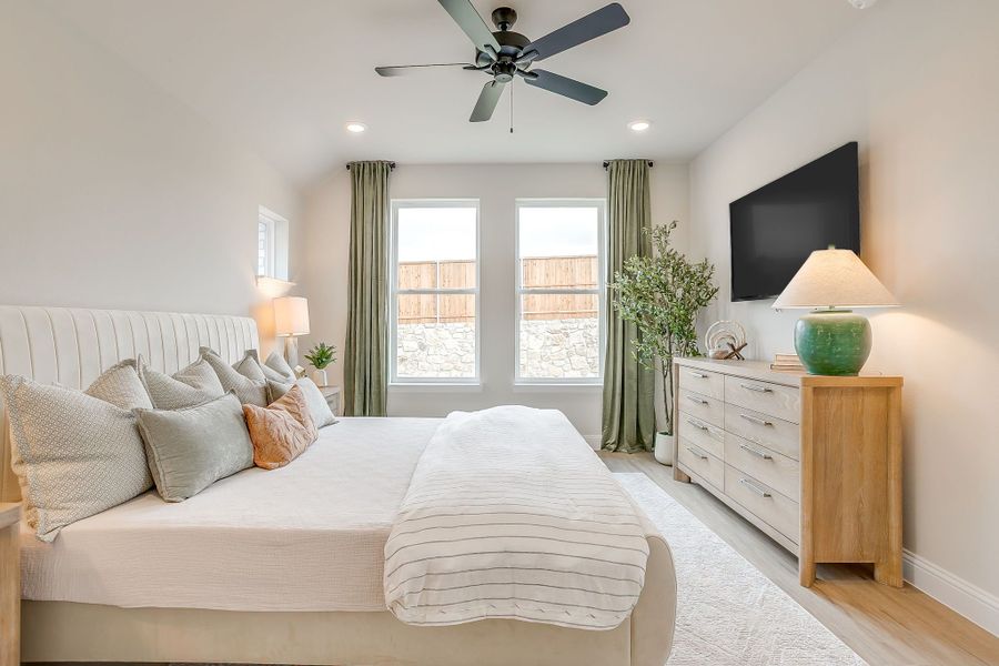 Furnished interior in a model home at Creekside in Royse City (Image 68).