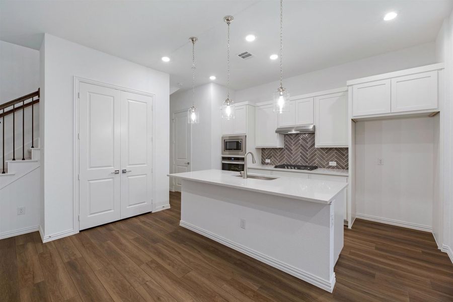 Image 85 of the Legends Crossing - Bungalows community in Irving, TX.