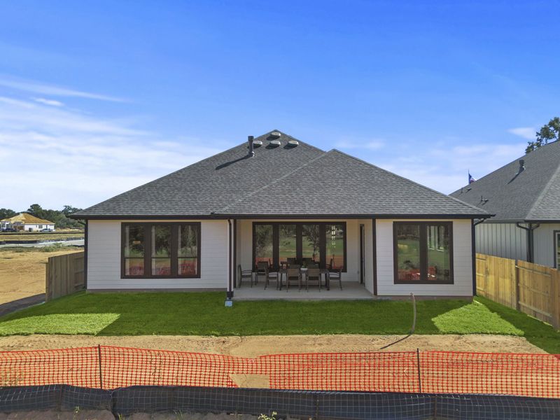 Exterior details of a home in Hunters Crossing, Sealy (Image 9).