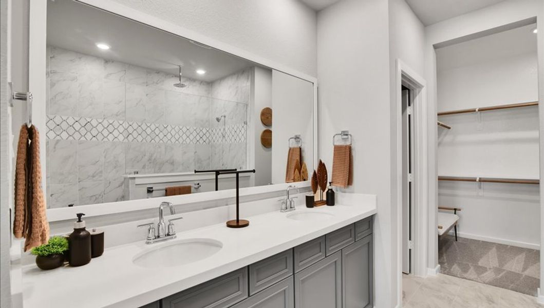 Furnished interior in a model home at Summer Place  35' in Montgomery (Image 35).