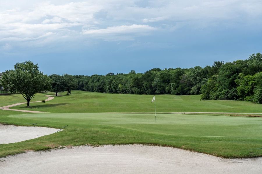 Easy drive to Woodbridge Golf Club Easy drive to Woodbridge Golf Club