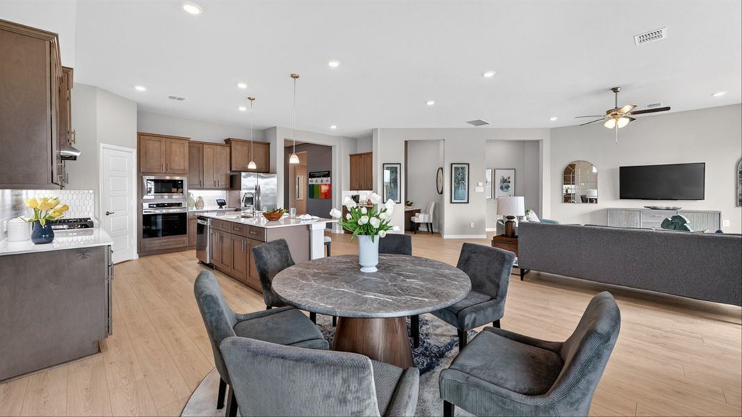 Furnished interior in a model home at Lakeview Pointe in Grand Prairie (Image 28).
