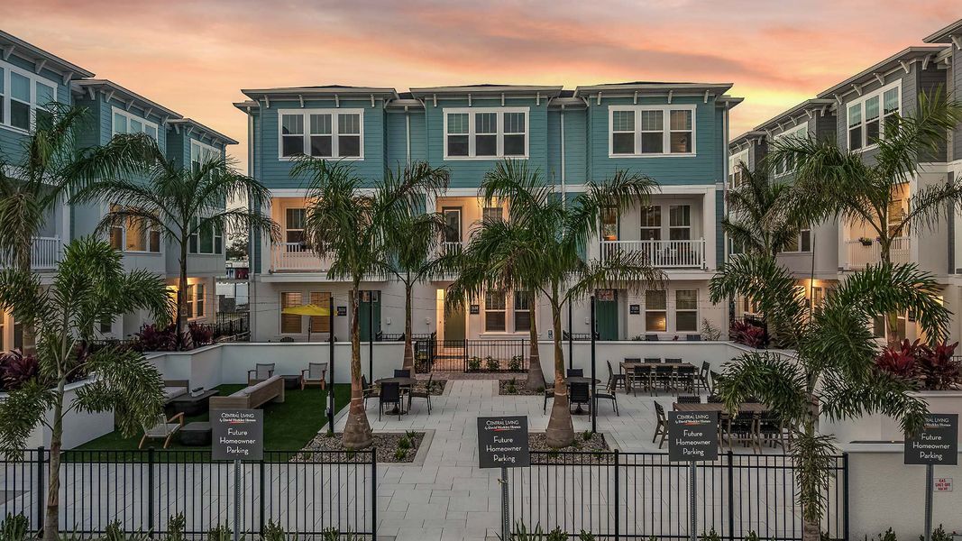 Image 21 of the Towns at Union community in St. Petersburg, FL.