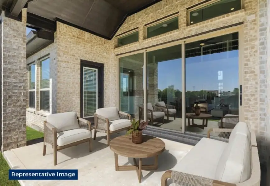 Exterior details of a home in Pecan Hill, McKinney (Image 3).