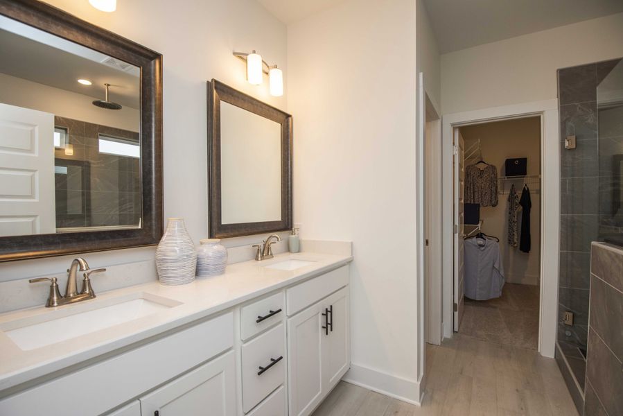 The Cleveland. *Photo is of example home. Selections and finishes may vary. The Cleveland. *Photo is of example home. Selections and finishes may vary.