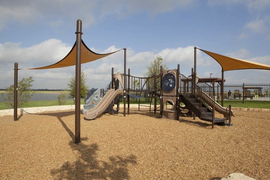 Image 5 of the Paloma Lake 70' community in Round Rock, TX.